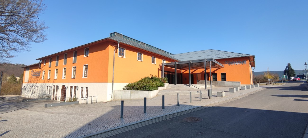 Das Klubhaus von der Seite